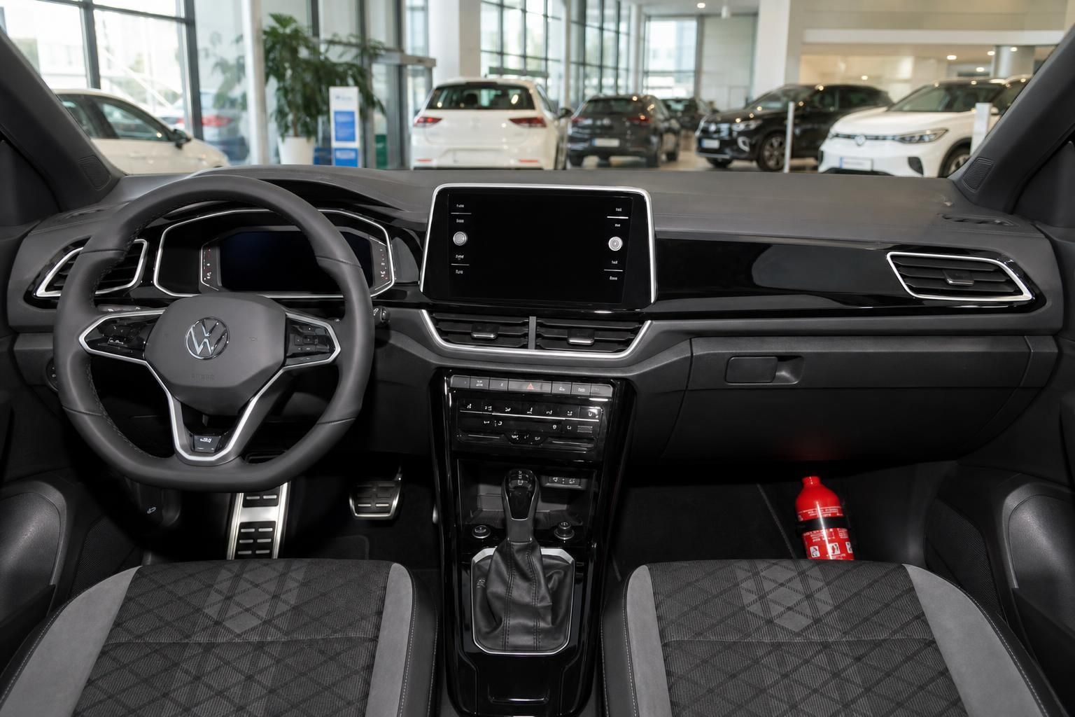 Volkswagen T-Roc - Bild 4 von 6