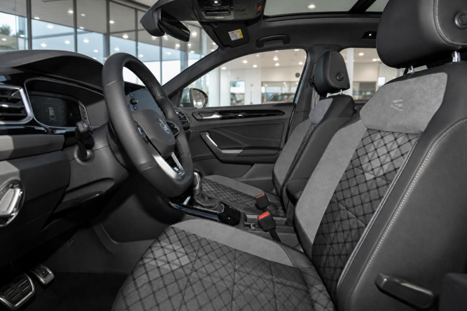 Volkswagen T-Roc - Bild 5 von 6