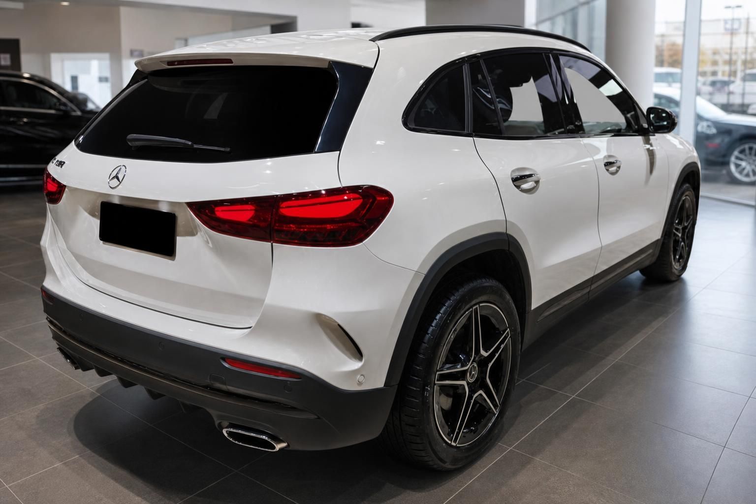 Mercedes-Benz GLA - Bild 2 von 3
