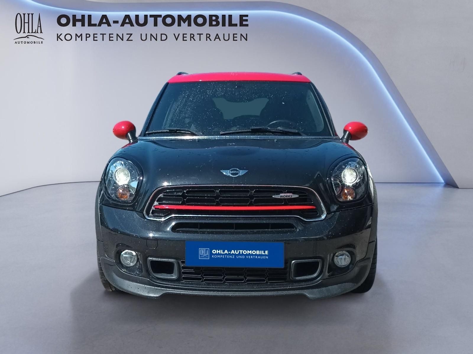 MINI Countryman John Cooper Works schwarz-rot Frontansicht