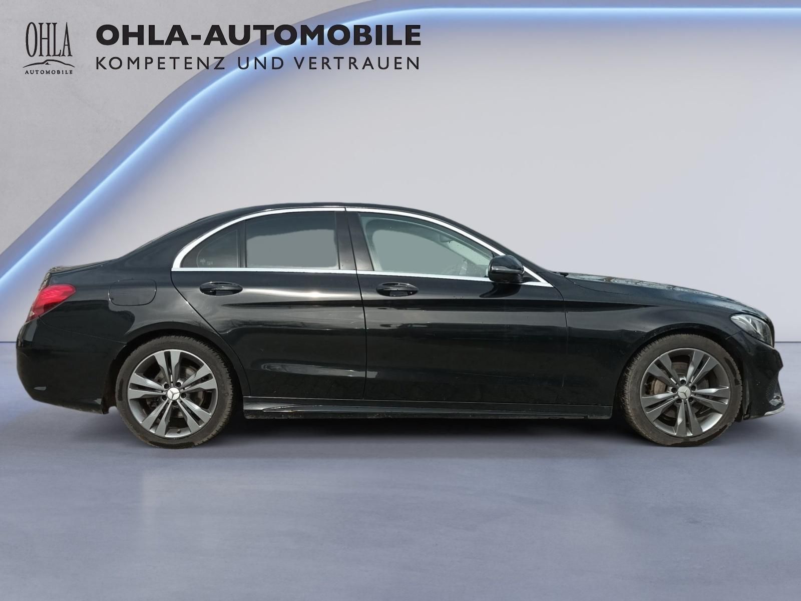 Mercedes-Benz C-Klasse schwarz Limousine Seitenansicht bei OHLA-Automobile