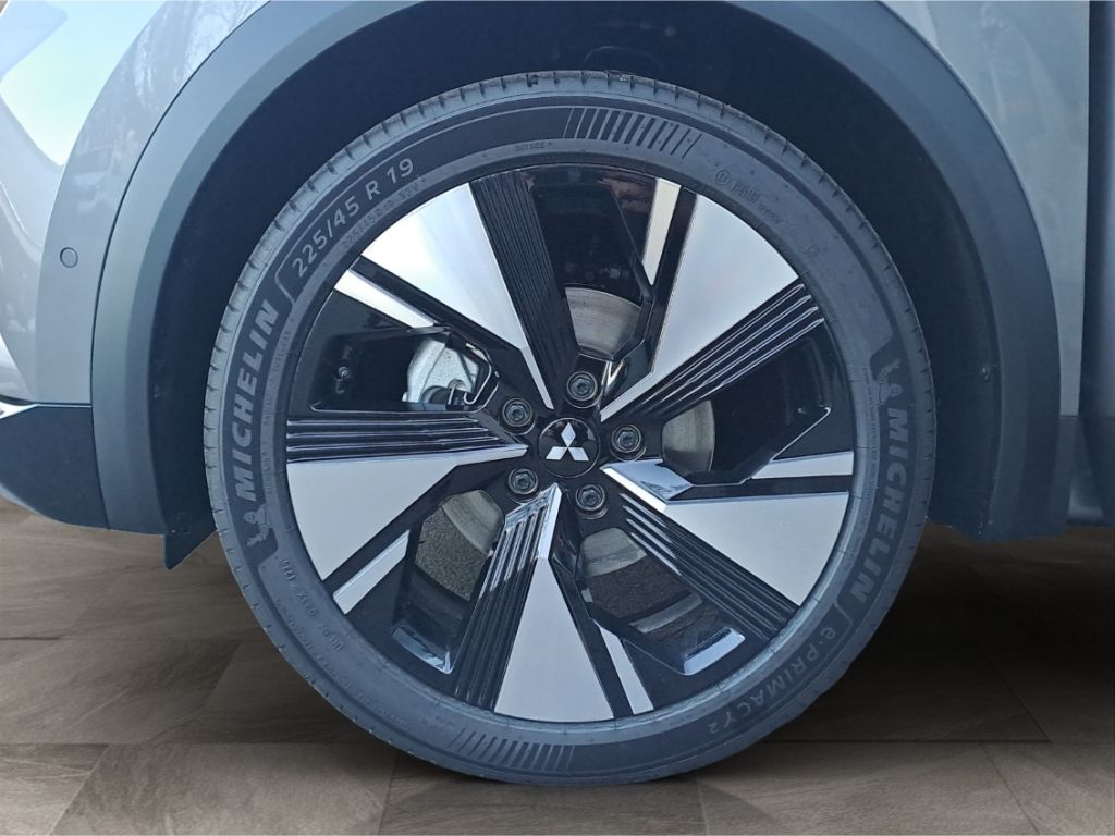 Mitsubishi Grandis - Bild 9 von 11