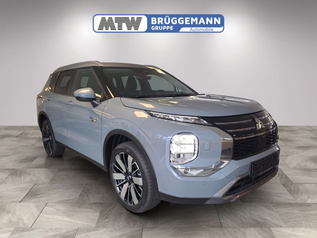 Mitsubishi SUV in Blaugrau, Frontansicht schräg von vorne