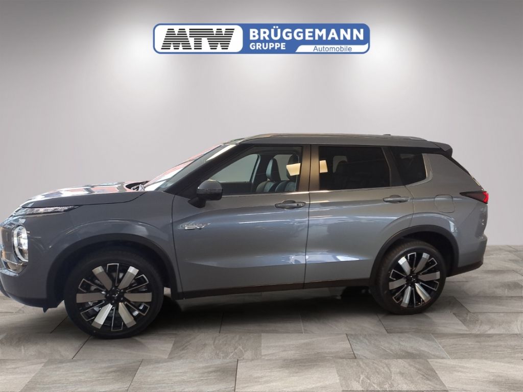 Mitsubishi Outlander SUV grau Seitenansicht bei MTW Brüggemann Gruppe