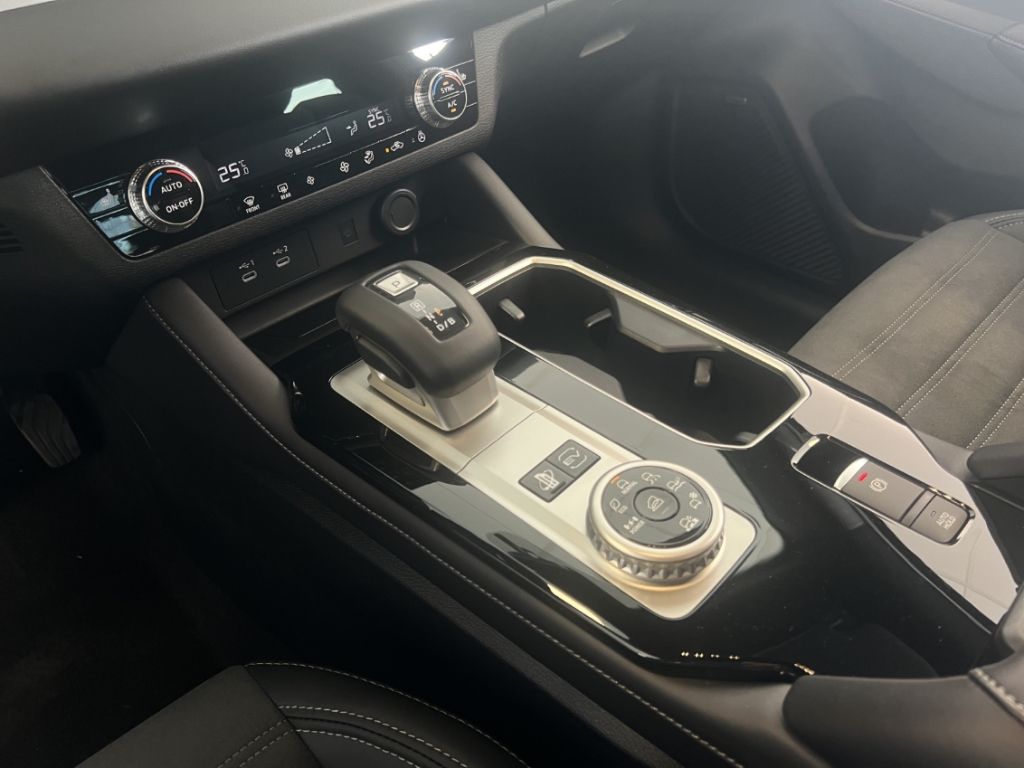 Mitsubishi Outlander - Bild 14 von 15