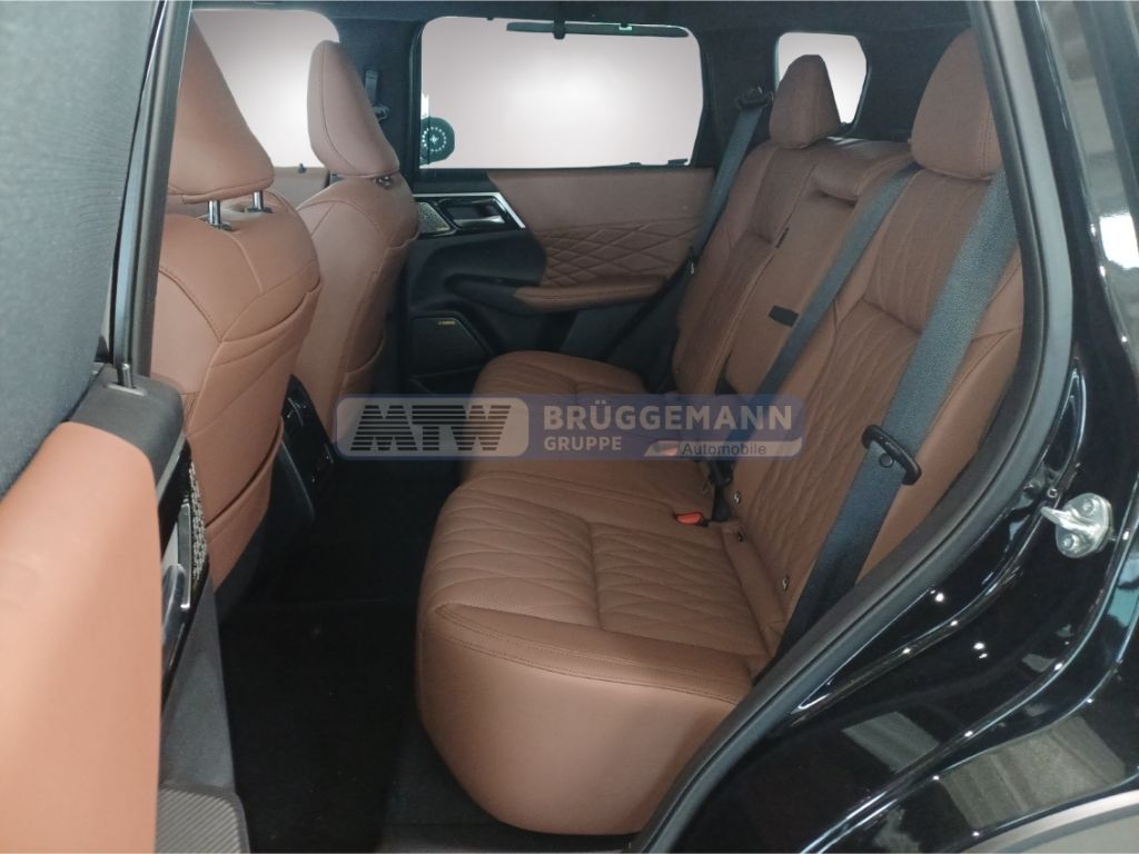Mitsubishi Outlander - Bild 9 von 15