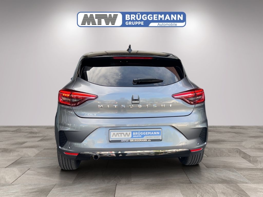 Mitsubishi Colt grau Heckansicht Studioaufnahme