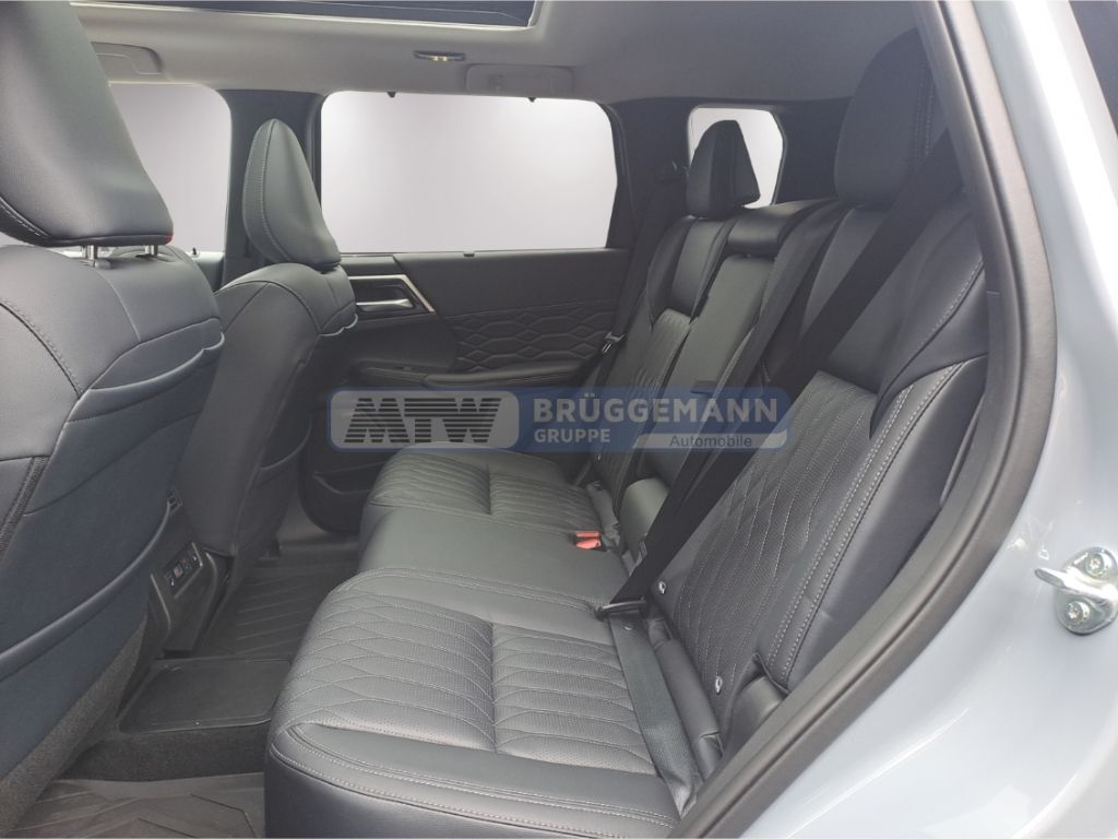 Mitsubishi Outlander - Bild 14 von 15