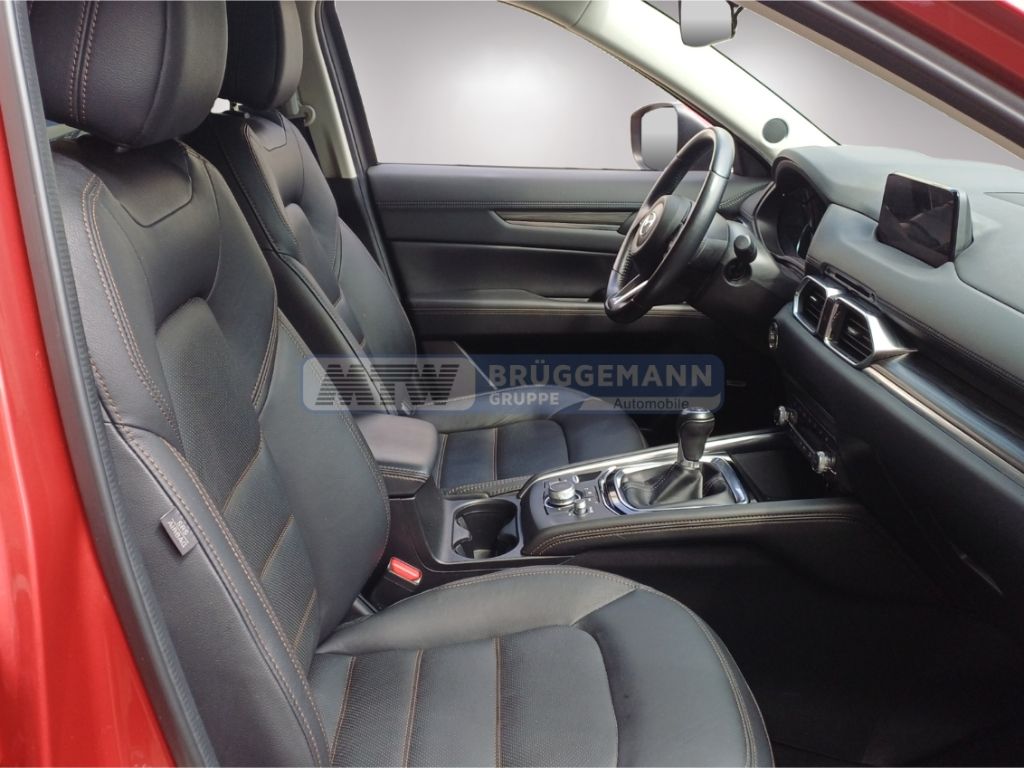Mazda CX-5 Innenraum Cockpit und Sitze Detailansicht