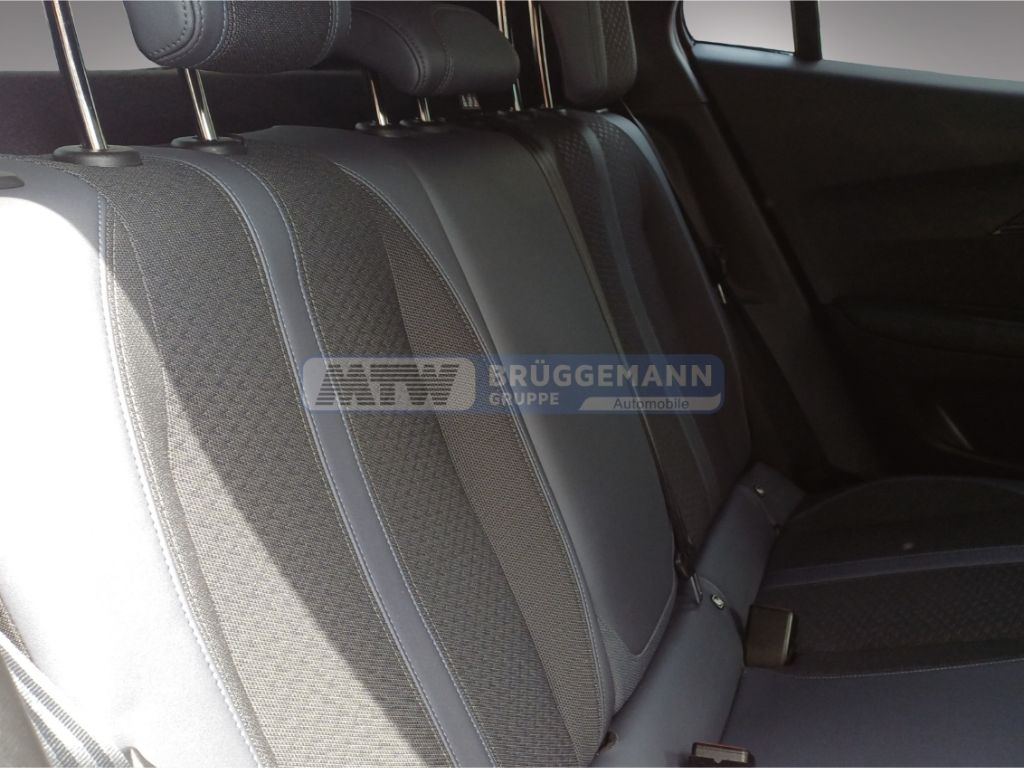 Peugeot 2008 - Bild 10 von 16
