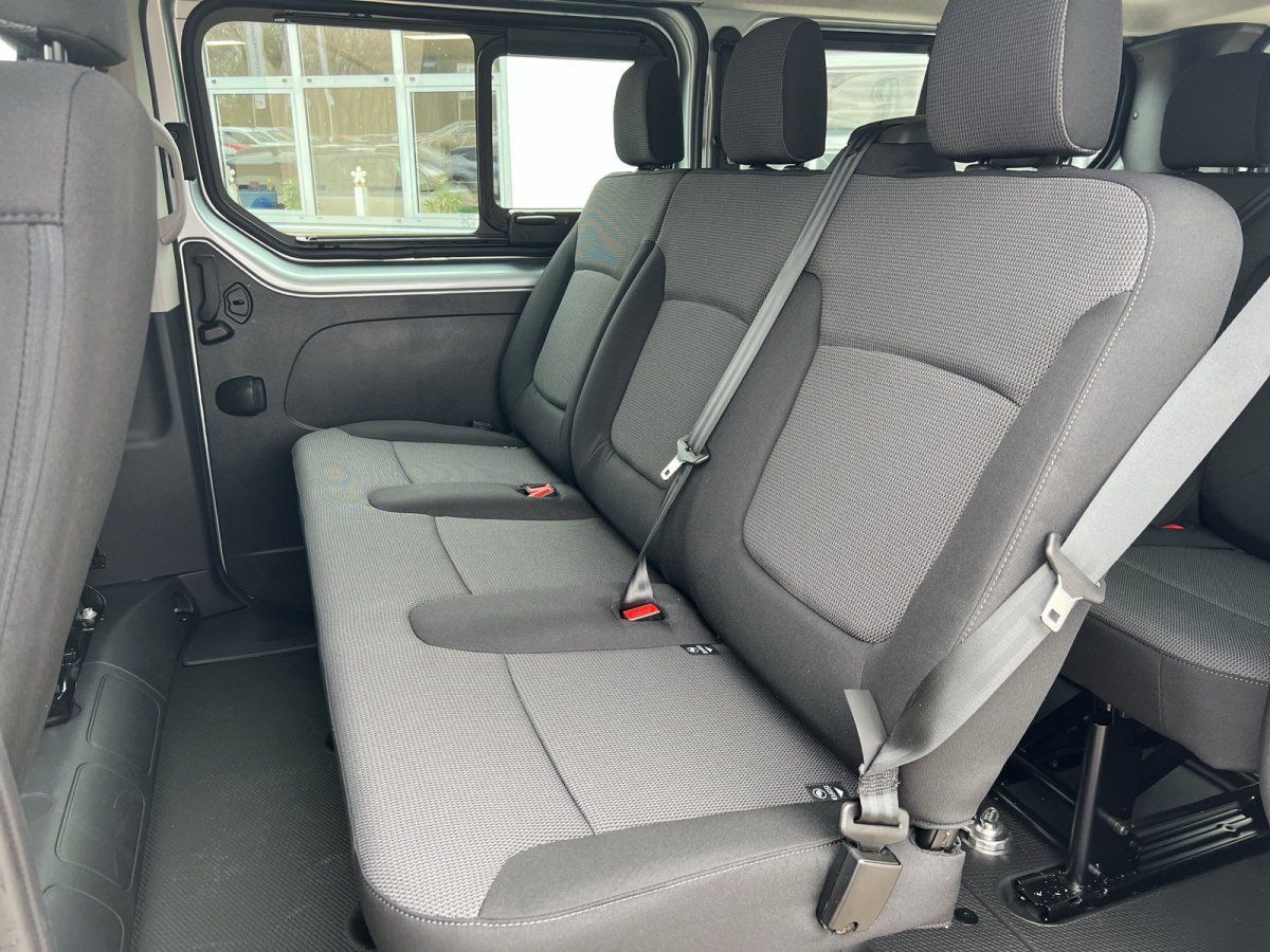 Renault Transporter Fond Rücksitzbank grau Stoffbezug mit Sicherheitsgurten