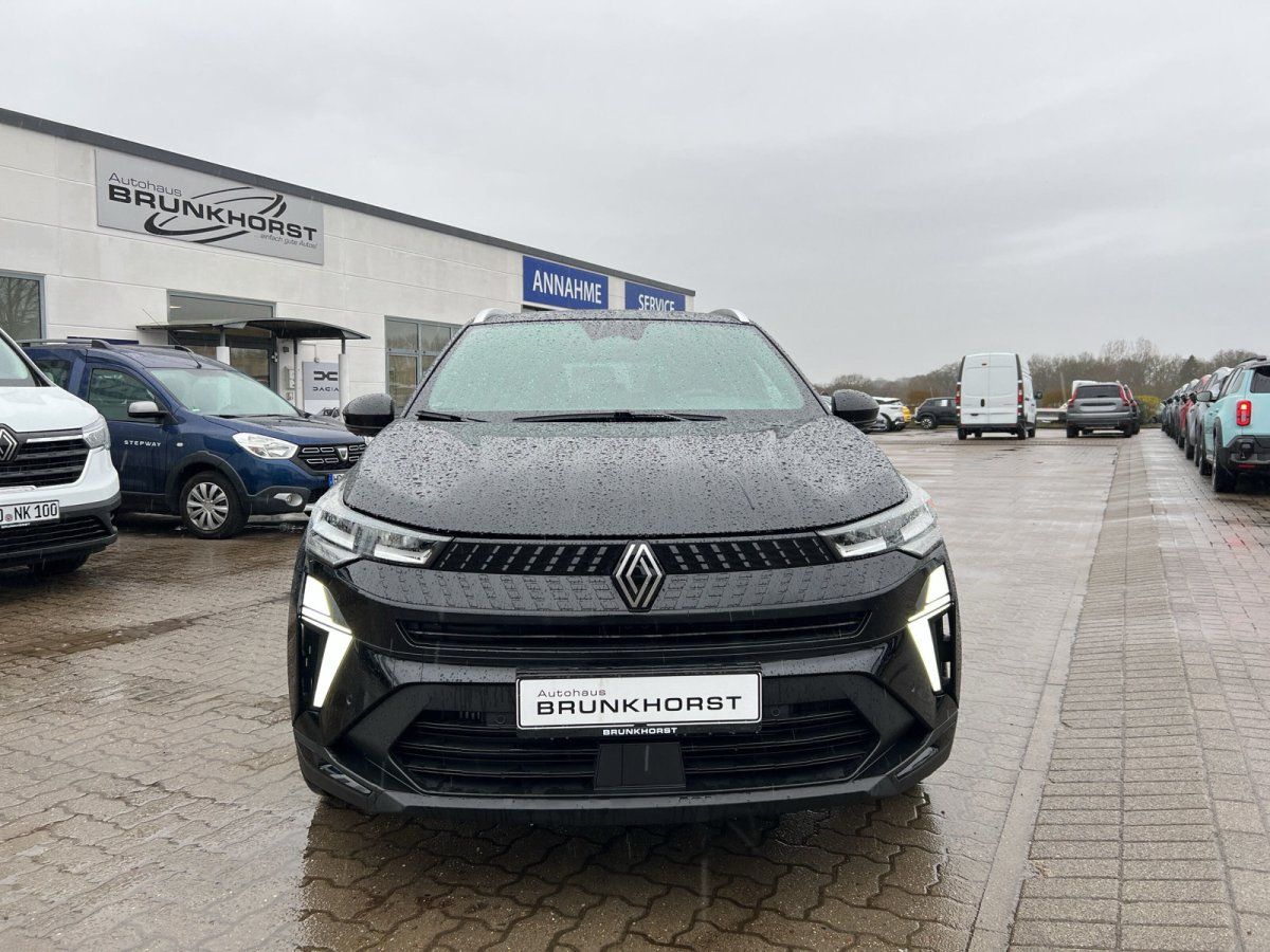 Schwarzer Renault Scenic im Autohaus Brunkhorst Frontansicht