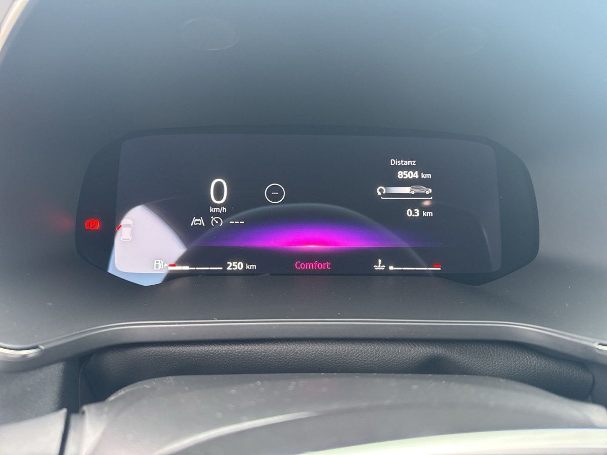 Volkswagen Digitales Cockpit Innenraum mit Kombiinstrument, 250 km Reichweite, Comfort-Modus