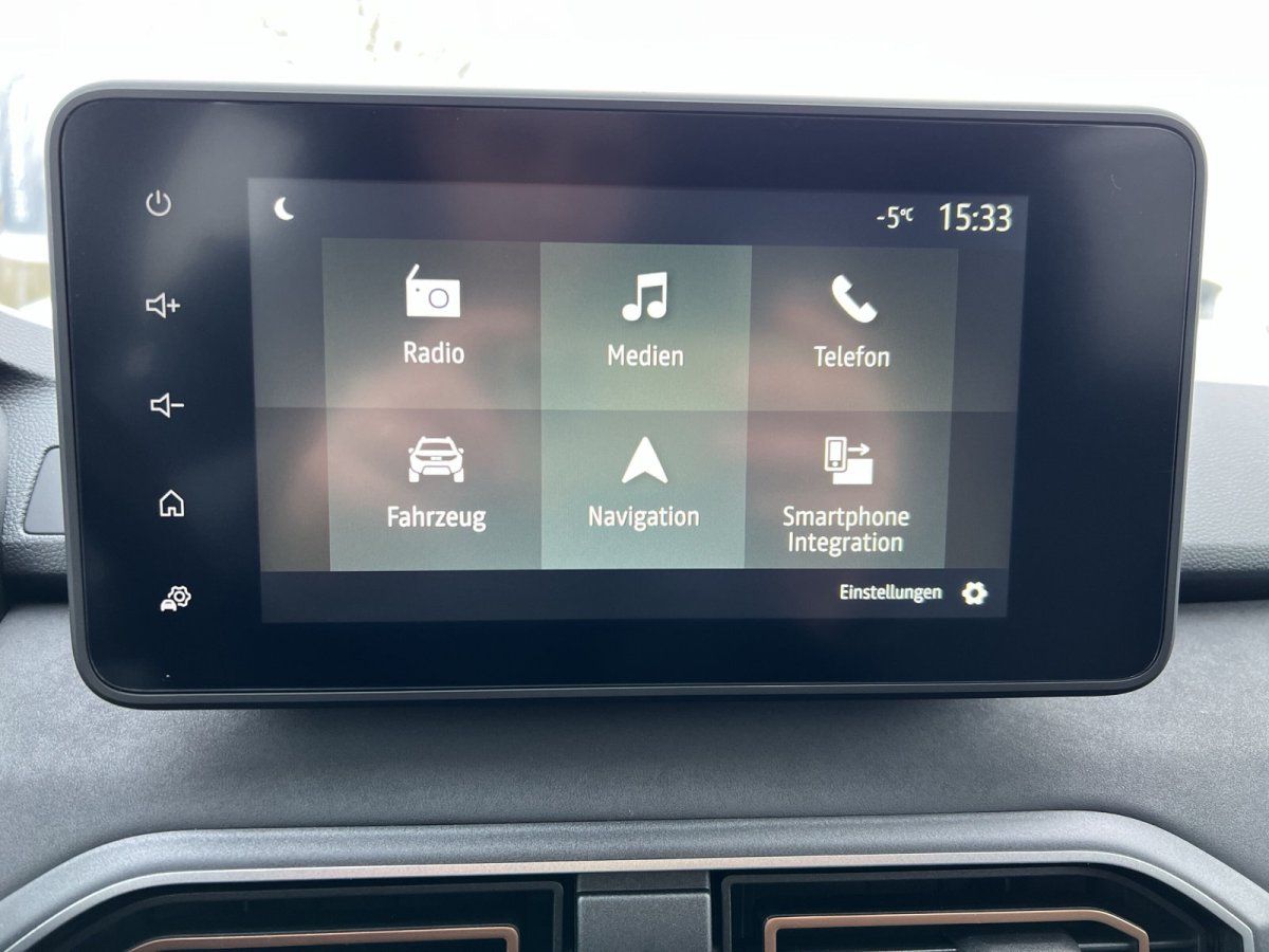 Infotainment-Display im Hyundai Tucson mit Navigation, Medien und Smartphone Integration