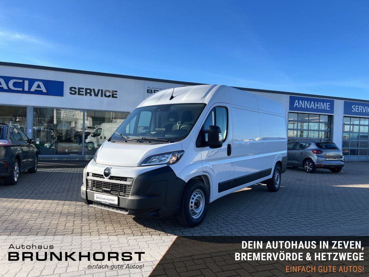 Opel Movano Kastenwagen L3H2 in Weiß im Autohaus Brunanorst Showroom