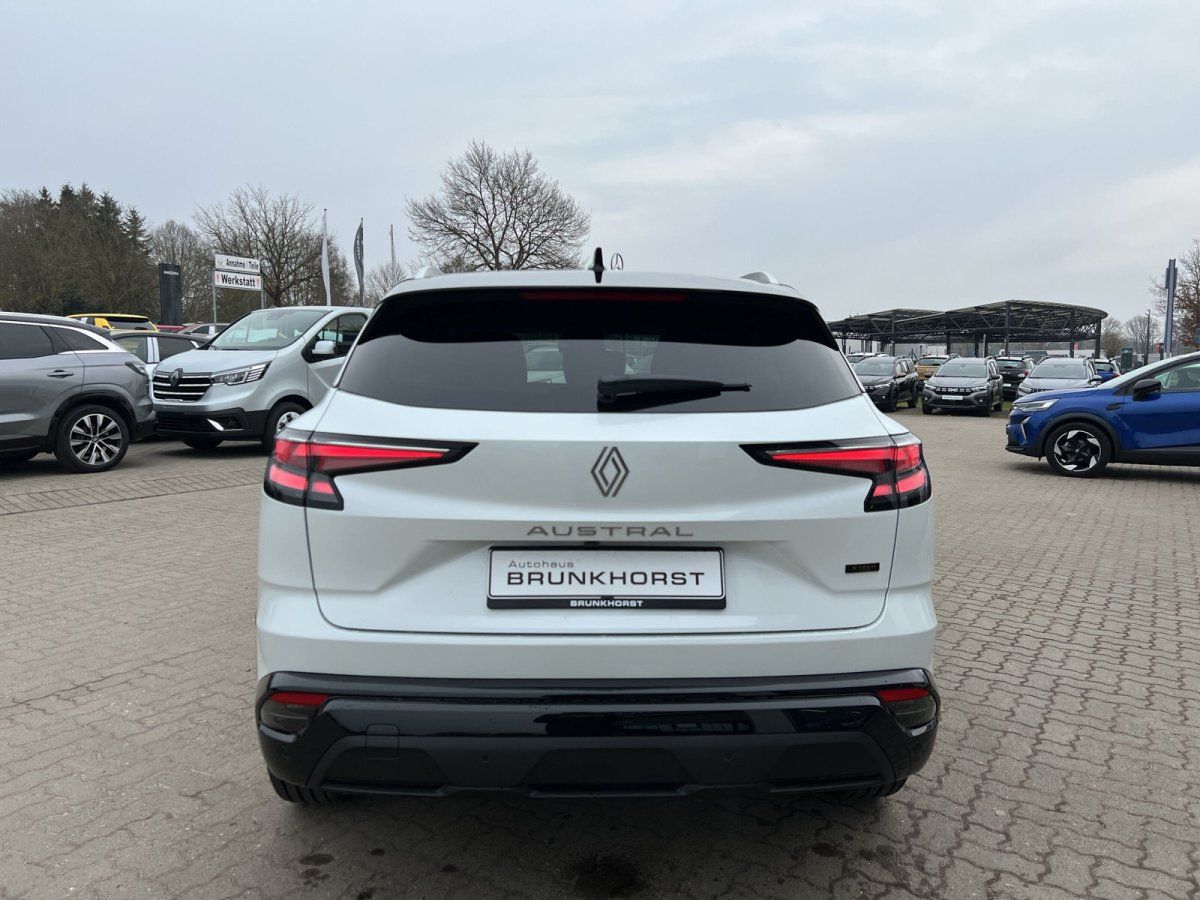 Renault Austral SUV weiß Heckansicht - LED-Rückleuchten und Kennzeichen Autohaus Brunkhorst