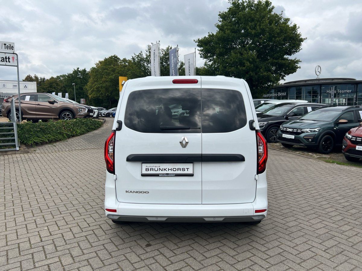 Renault Kangoo weiss Heckansicht im Autohaus Brunkhorst Showroom