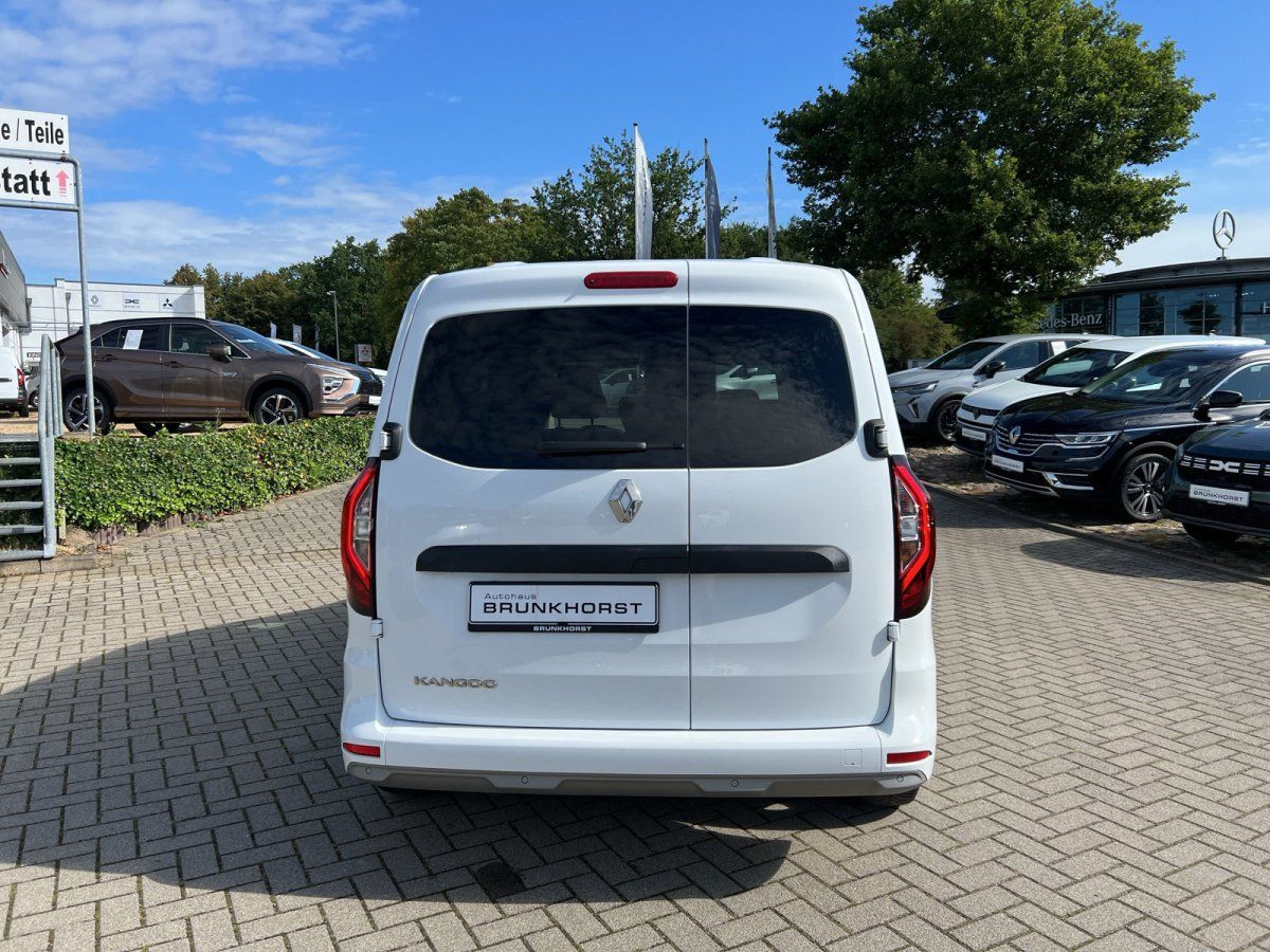 Renault Kangoo Kastenwagen weiß Heckansicht im Autohaus Brunkhorst Showroom