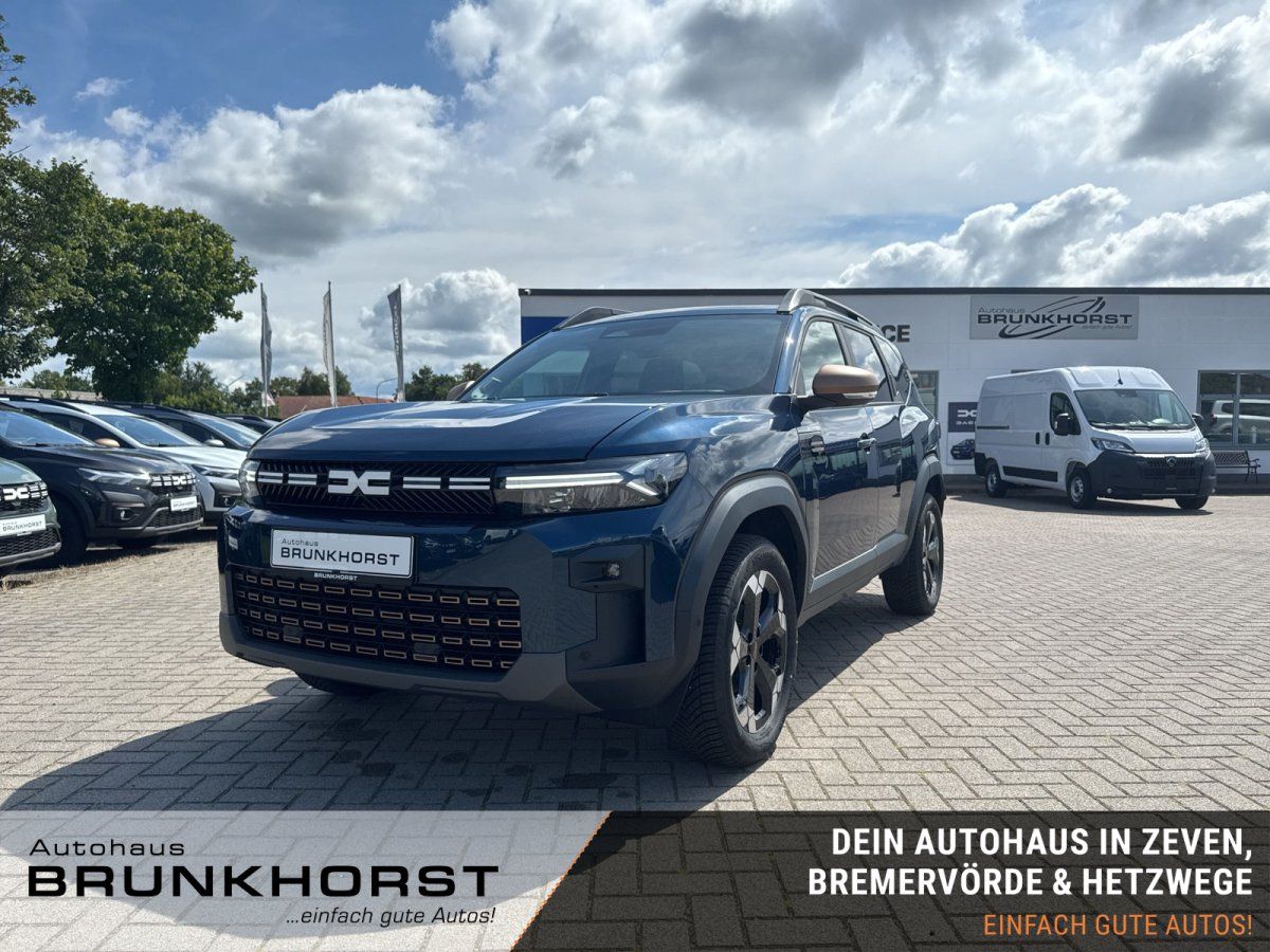 Dacia Bigster SUV in Dunkelblau im Autohaus Brunkhorst Showroom
