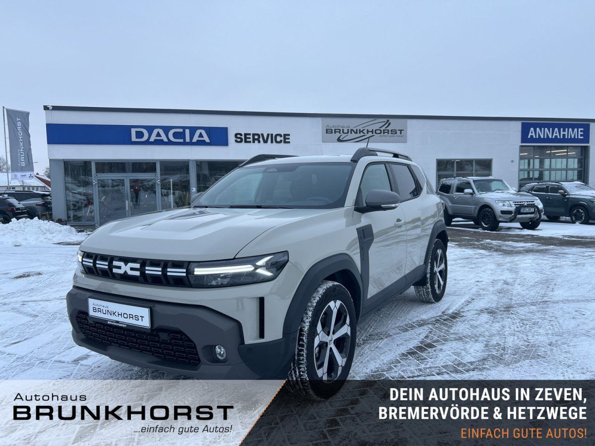 Dacia Duster SUV in Beige im Autohaus Brunkhorst Showroom