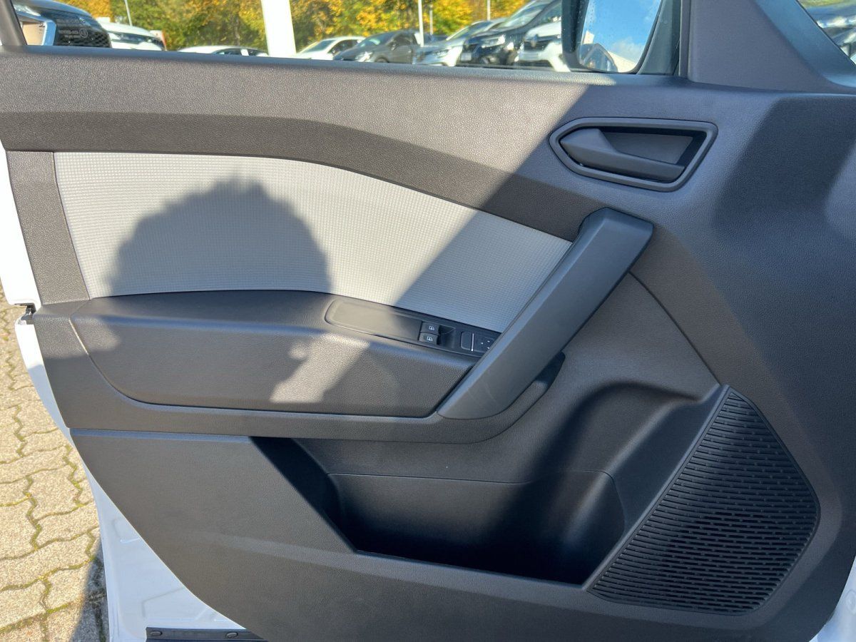 Fahrzeugtür Innenverkleidung mit Fensterhebersteuerung und Ablagefach