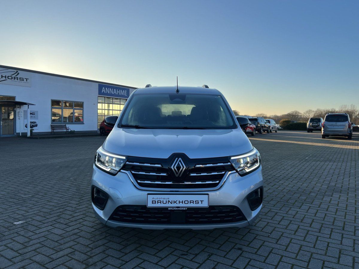 Renault Kangoo Frontansicht silber im Autohaus Brunkhorst Showroom