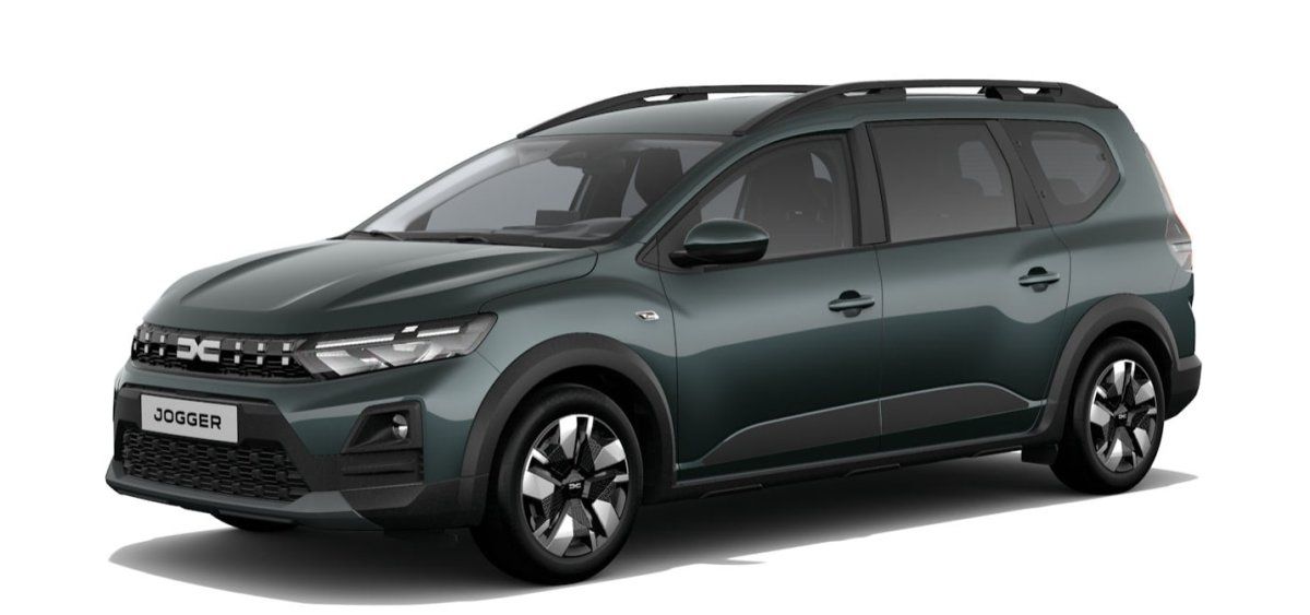 Grüner Dacia Jogger im Autohaus Showroom – Neuwagen Frontansicht seitlich