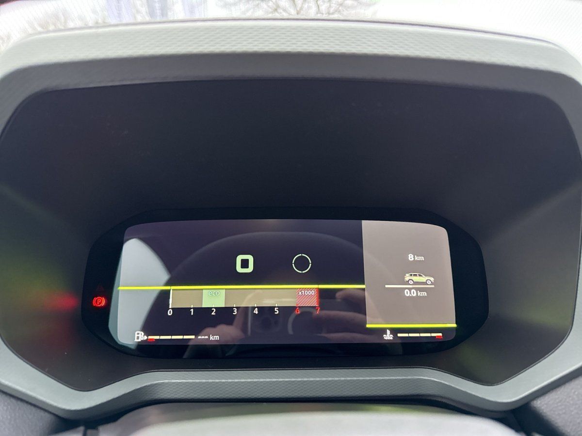 Volkswagen Digitales Cockpit Instrumententafel im VW Autohaus Innenraum