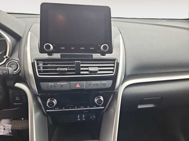 Fahrzeug Armaturenbrett mit Touchscreen, Klimaanlage und Mittelkonsole