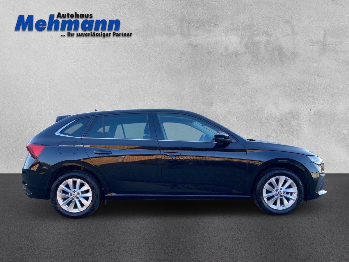 Skoda Scala schwarz Seitenansicht bei Autohaus Mehmann