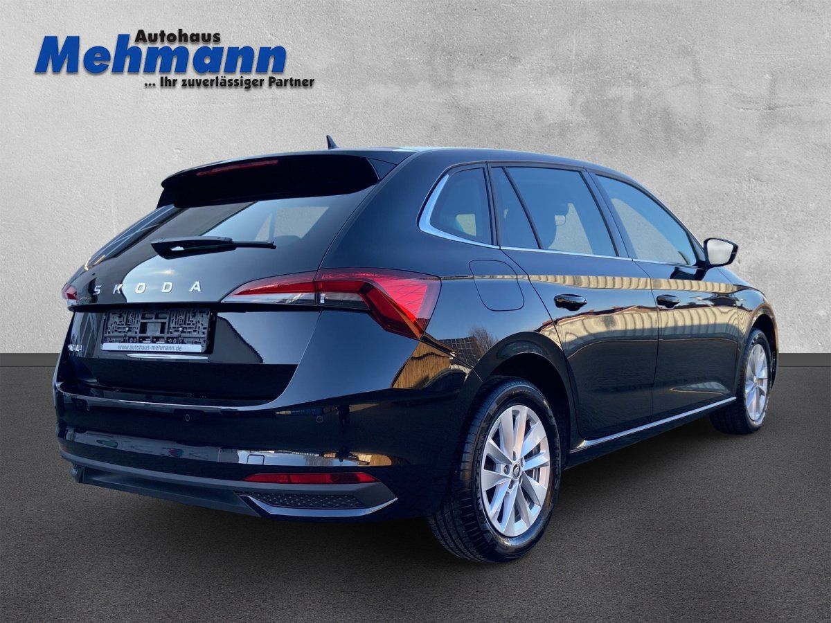 Skoda Scala schwarz Heckansicht bei Autohaus Mehmann