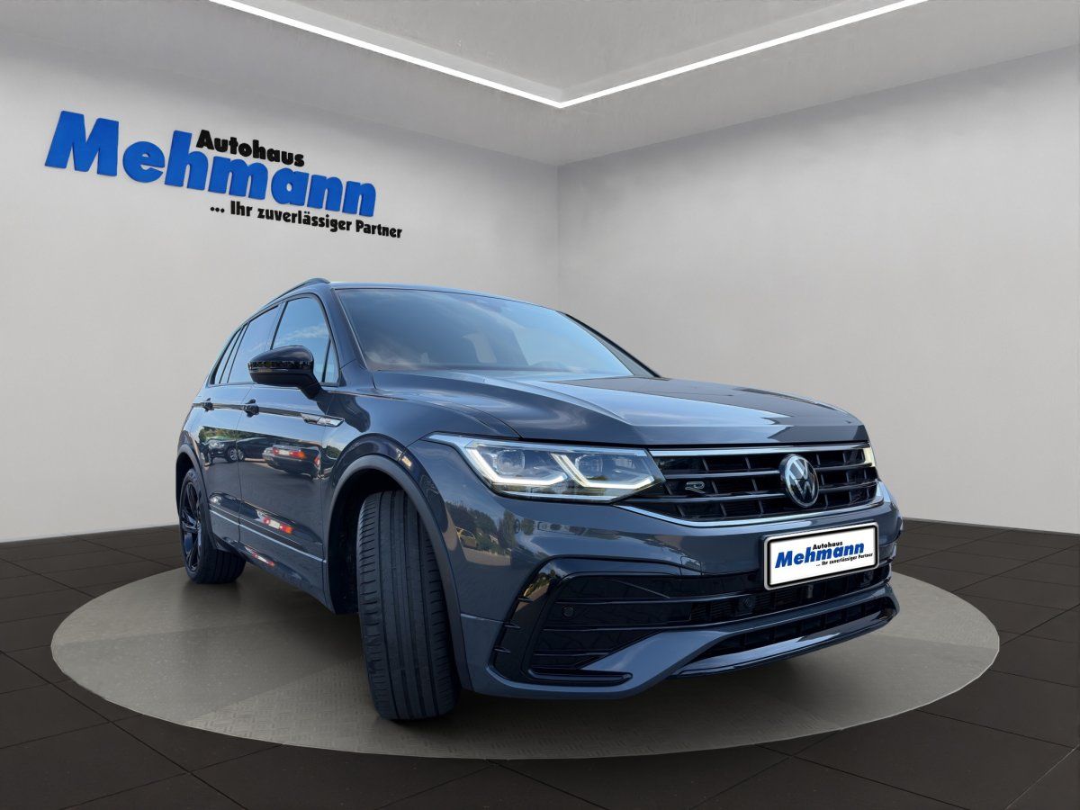 VW Tiguan grau R-Line Frontansicht mit LED-Scheinwerfern