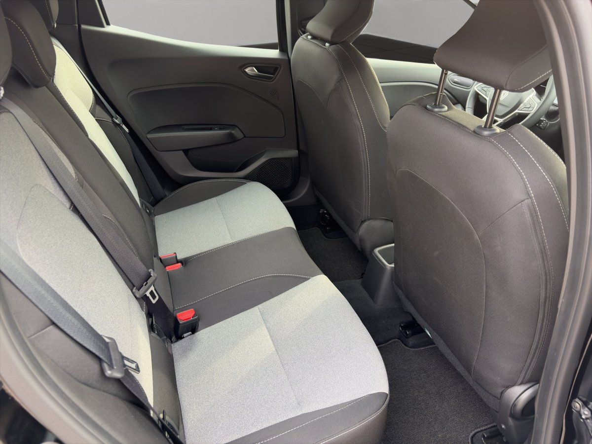 Renault Clio - Bild 13 von 15
