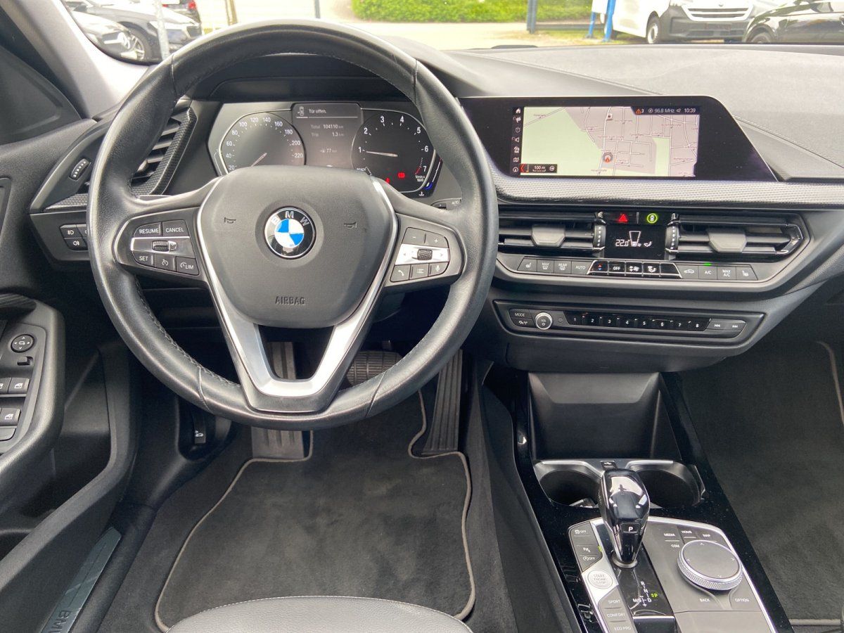 BMW 118i - Bild 12 von 15