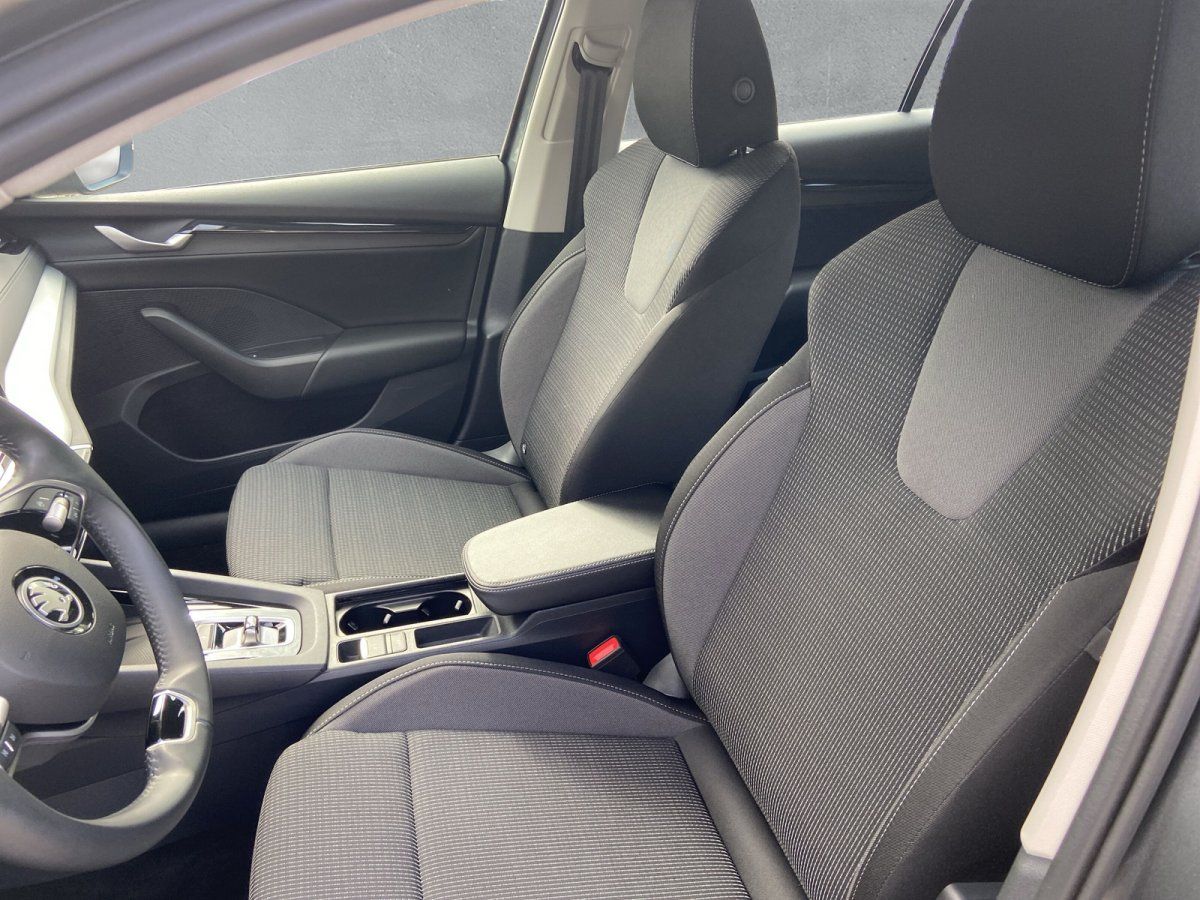 Škoda Octavia Combi - Bild 11 von 15