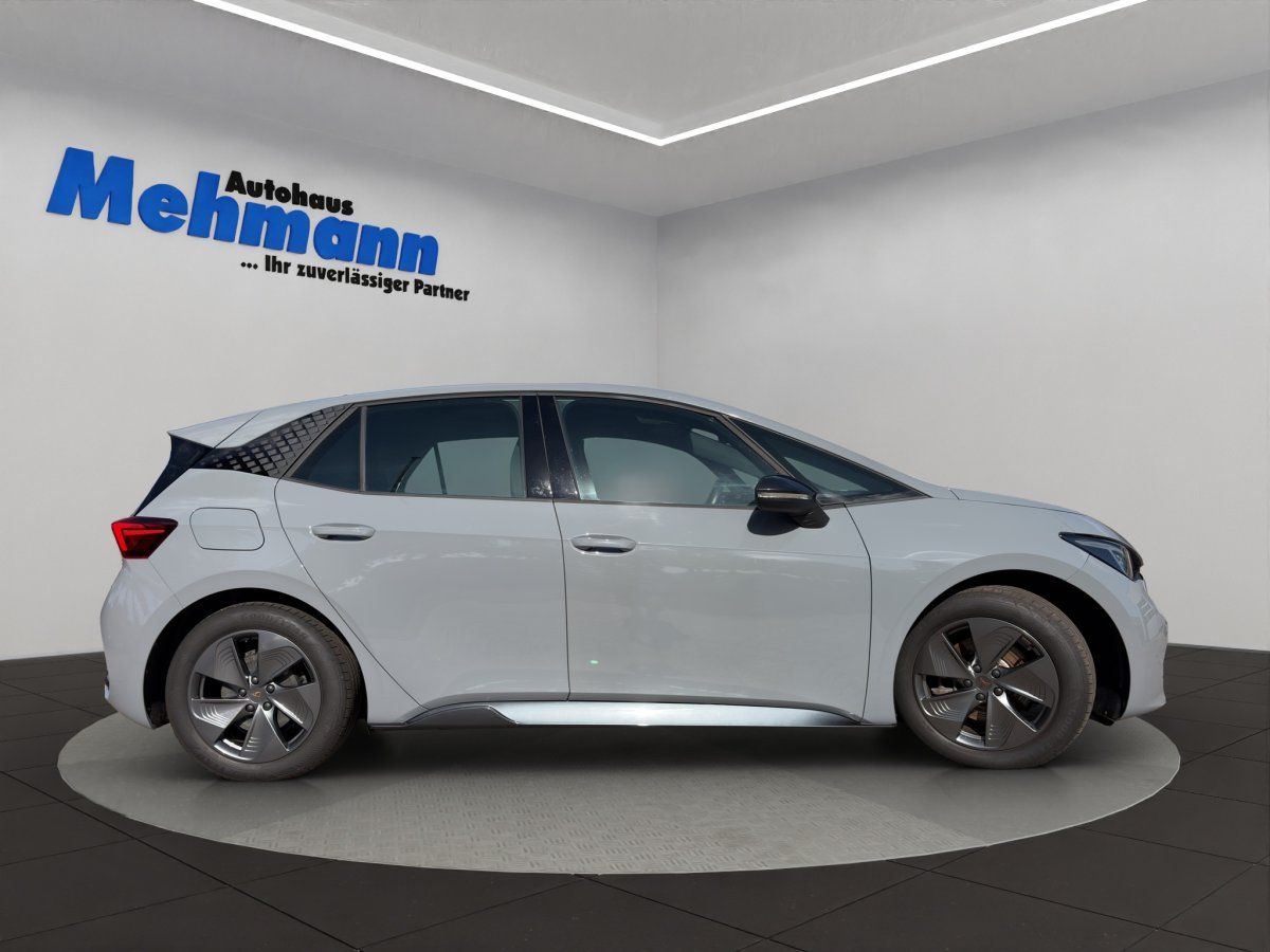 Cupra Born Elektro Seitenansicht in Silber – Autohaus Mehmann