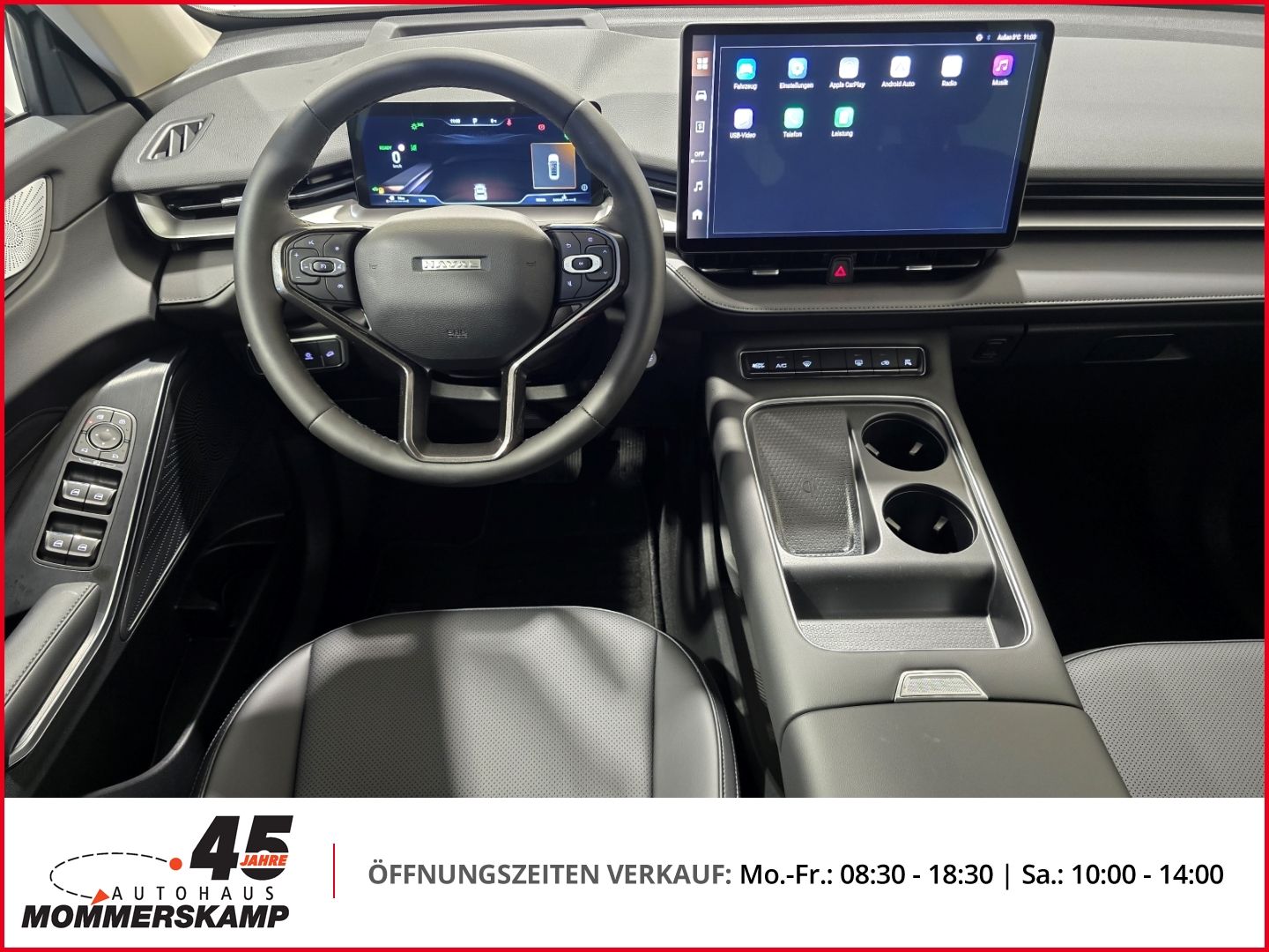 Cockpit und Innenraum des Haval SUV mit Lenkrad und Bildschirm