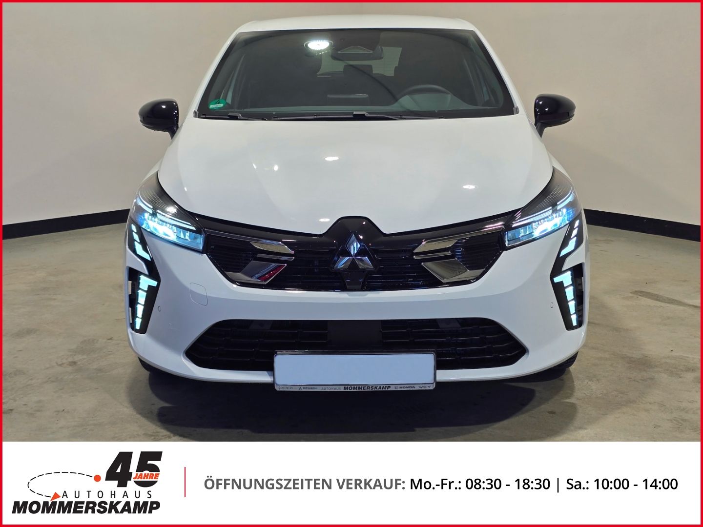 Mitsubishi Colt Frontansicht in Weiß mit LED-Scheinwerfern