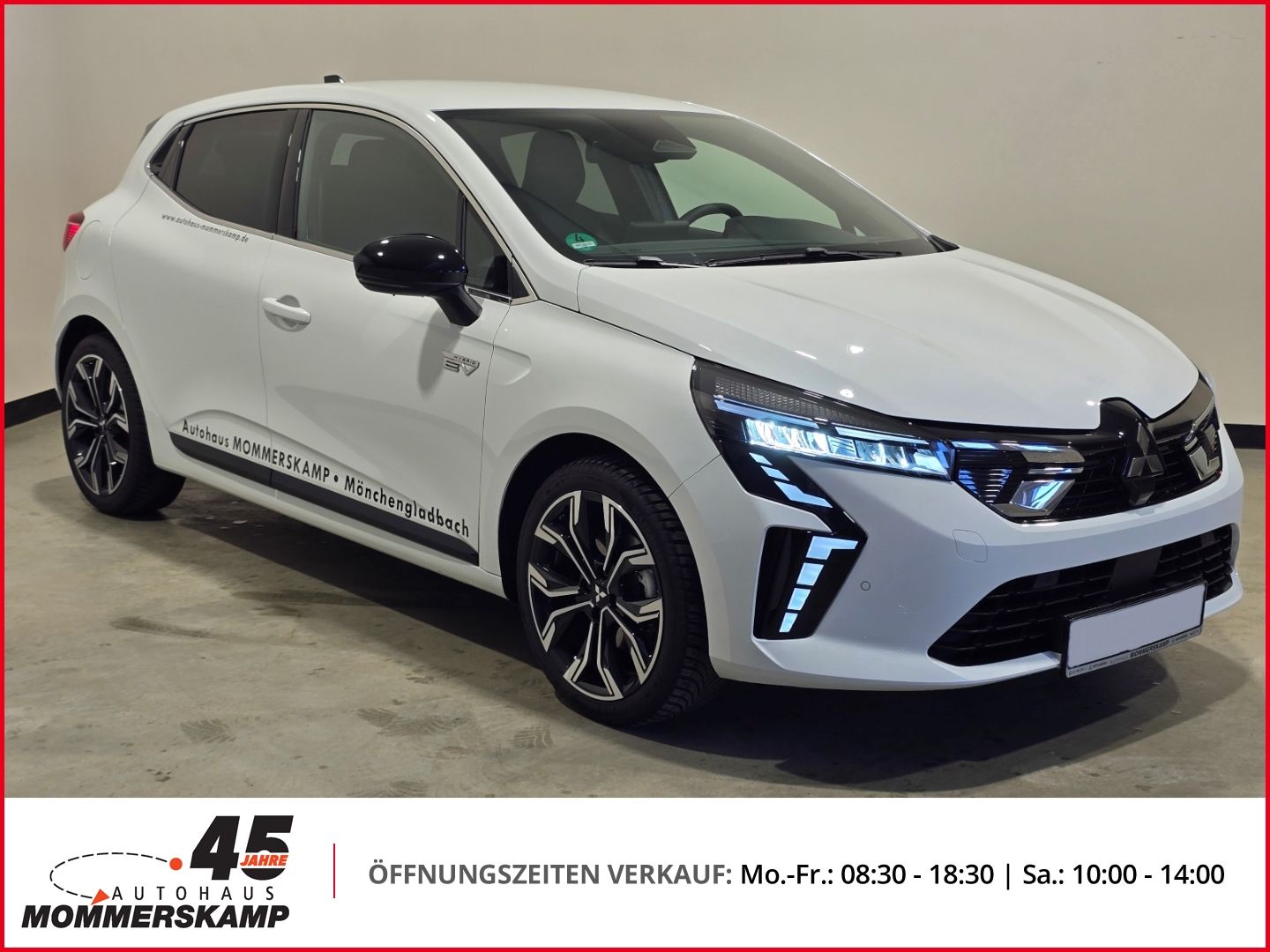 Renault Clio Hybrid in Weiß, Frontansicht bei Autohaus Mommerskamp