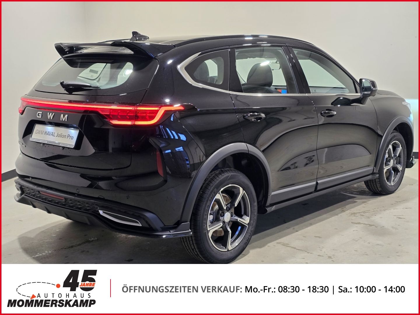 GWM Haval Jolion Pro schwarz, Heckansicht mit Spoiler und LED-Rückleuchten