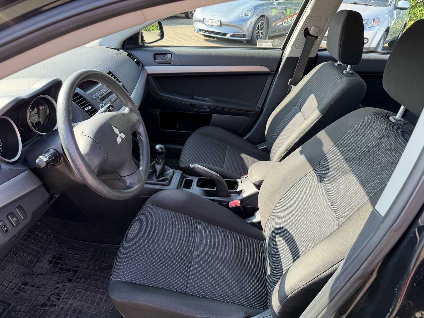 Mitsubishi Lancer - Bild 14 von 15