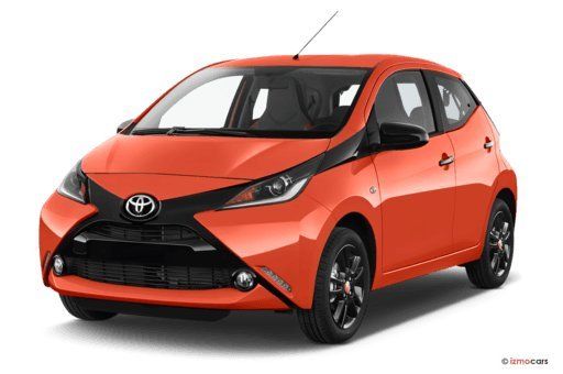 Toyota Aygo in Orange-Schwarz, Frontansicht schraeg von vorne