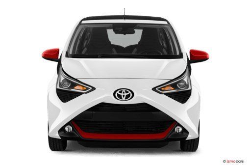 Toyota Aygo weiß Frontansicht mit rotem Stoßfänger