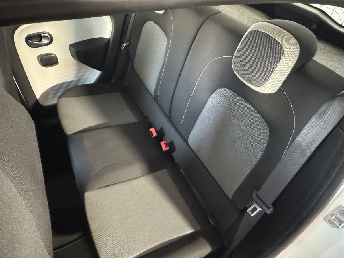 Renault Twingo - Bild 13 von 15
