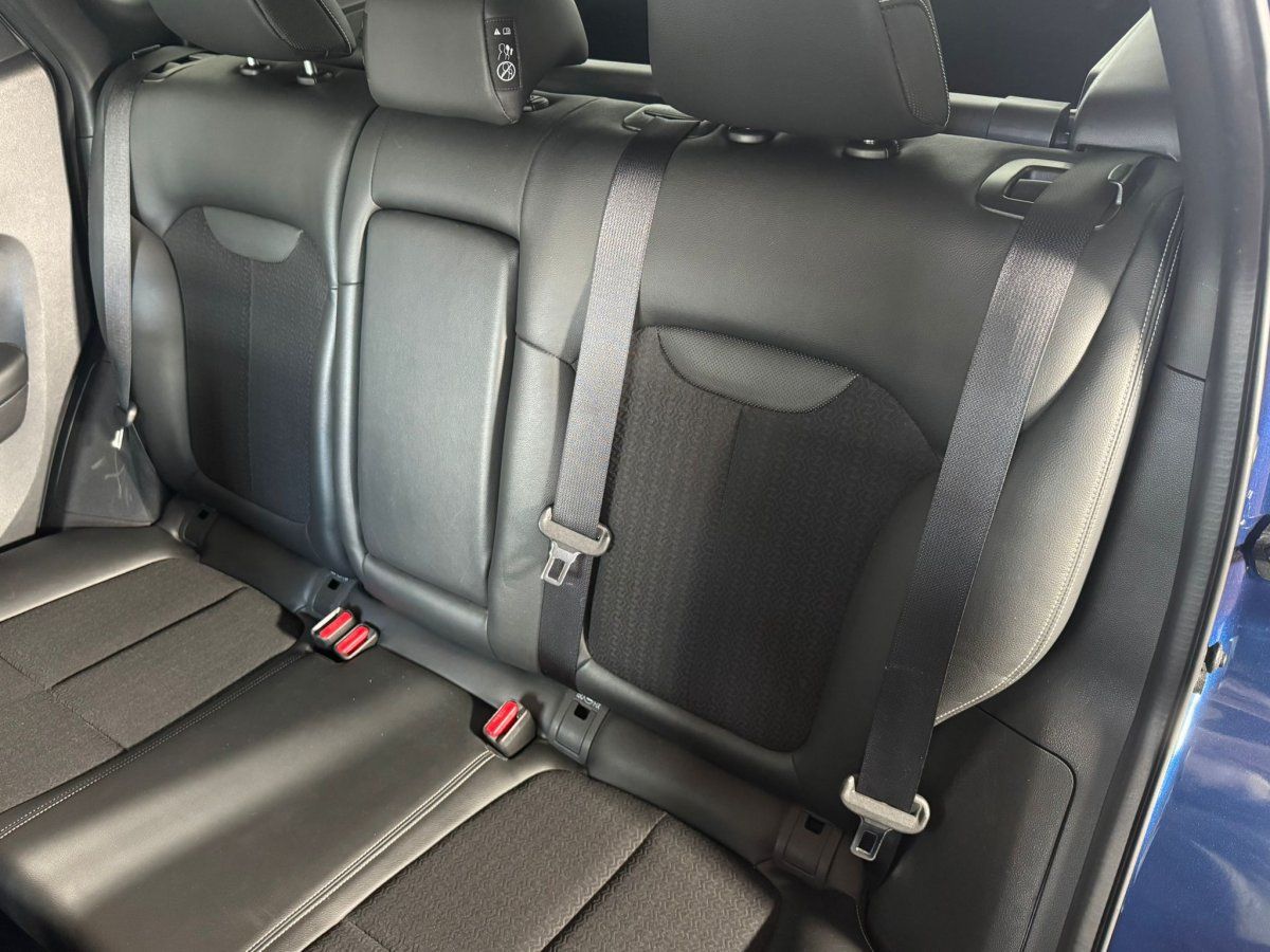 Renault Kadjar Rücksitzbank mit Sicherheitsgurten im Detail