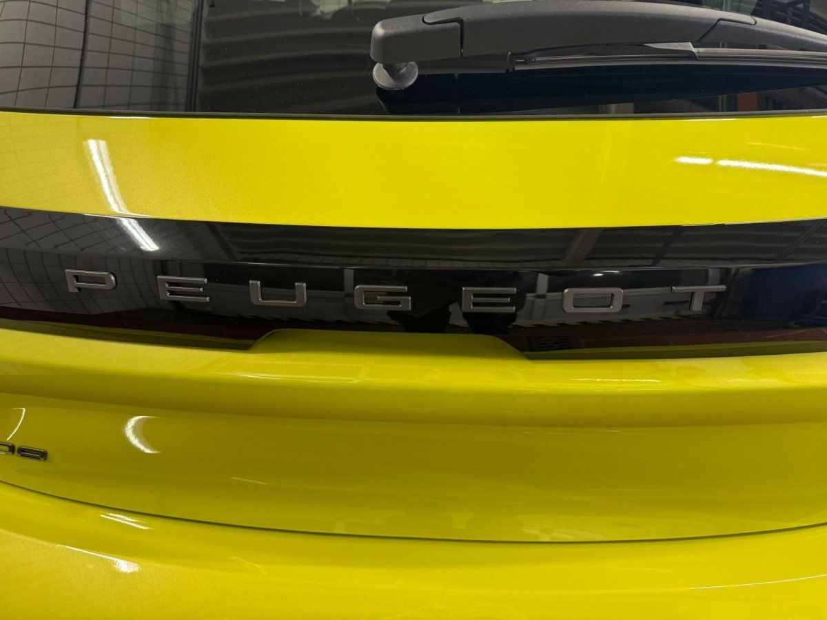 Peugeot 208 PureTech 100 Allure - Bild 10 von 15