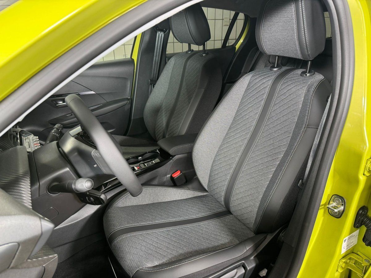 Peugeot 208 PureTech 100 Allure - Bild 15 von 15