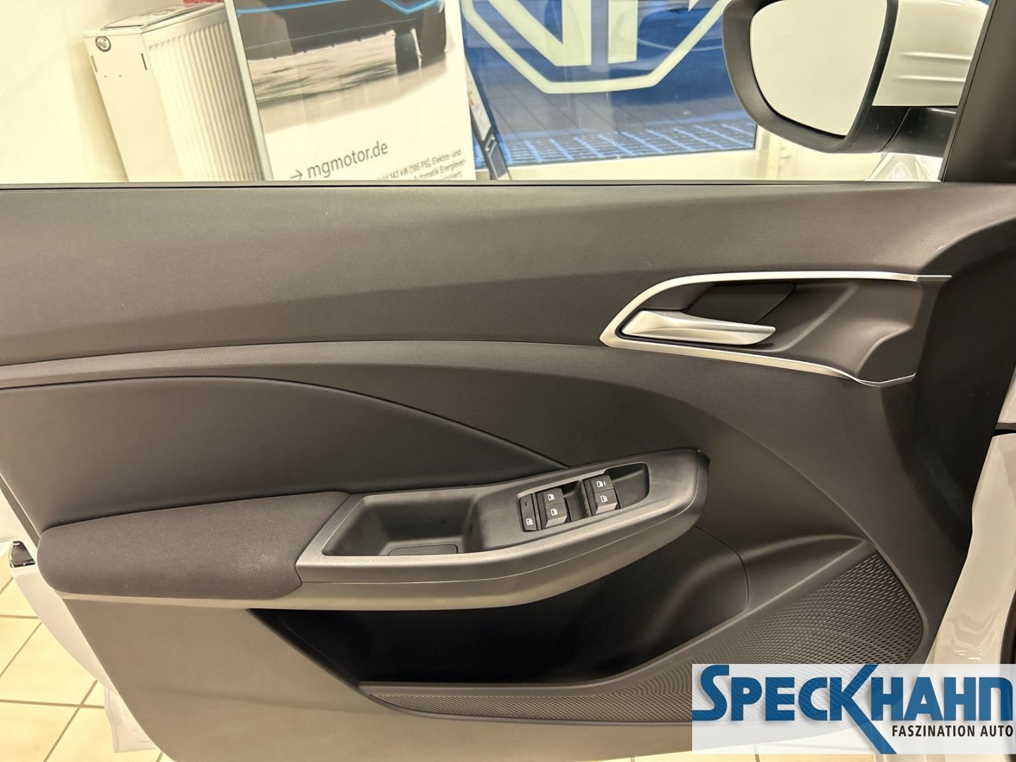 MG MG3 1.5 Hybrid+ Standard Kamera ACC PDC Klima BT - Bild 17 von 20