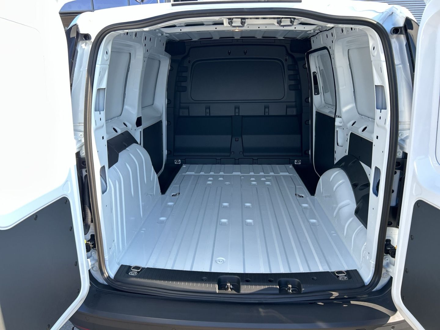 Ford Transit Connect Trend L2 Kasten Navi PDCv+h Klima ACC Apple CarPlay Android Auto - Bild 9 von 20