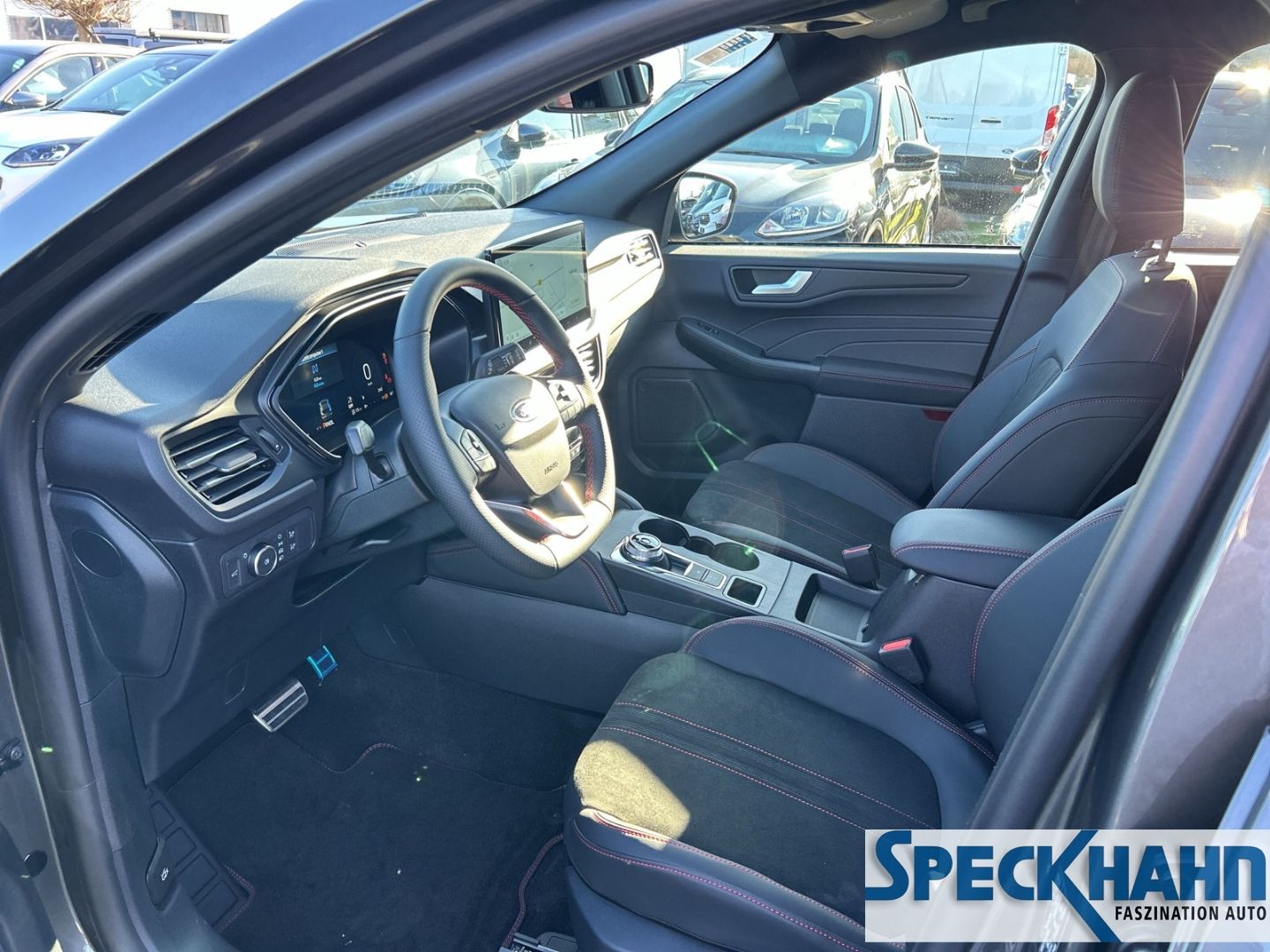 Ford Kuga - Bild 10 von 15